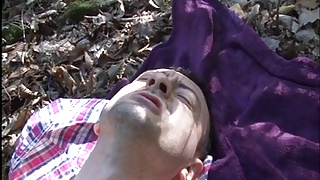 Ormanlıkta suriyeliyi sikiyor